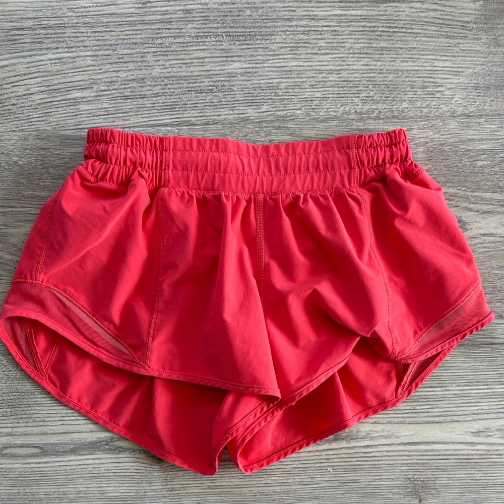 lululemon athletica Women’s hottie hot shorts size 6